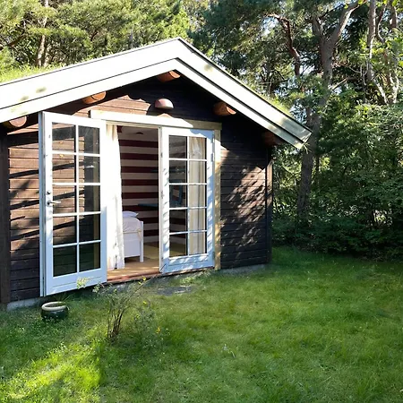 Authentic Log Near Heatherhill * Vejby